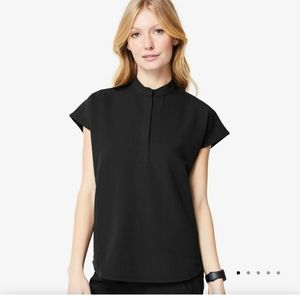 FIGS scrubs Rafaela L